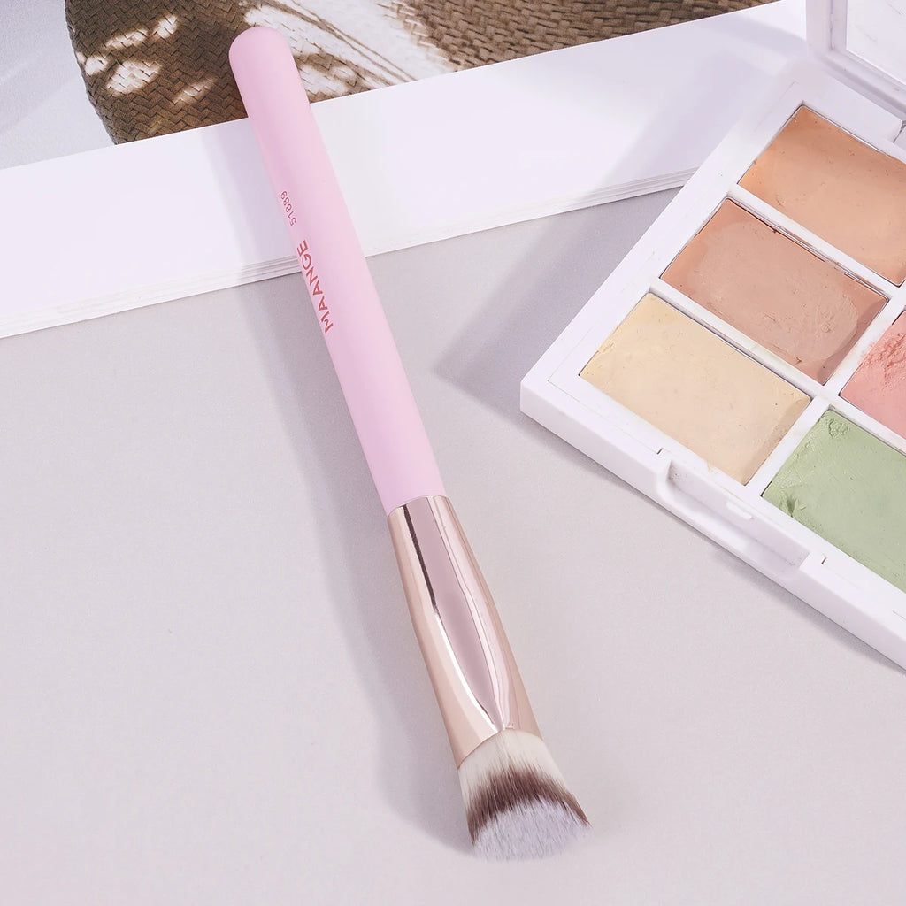under Eye Concealer Makeup Brush Triangle Foundation Brush for Liquid Cream Blending Concealing Cosmetic Makeup Tools